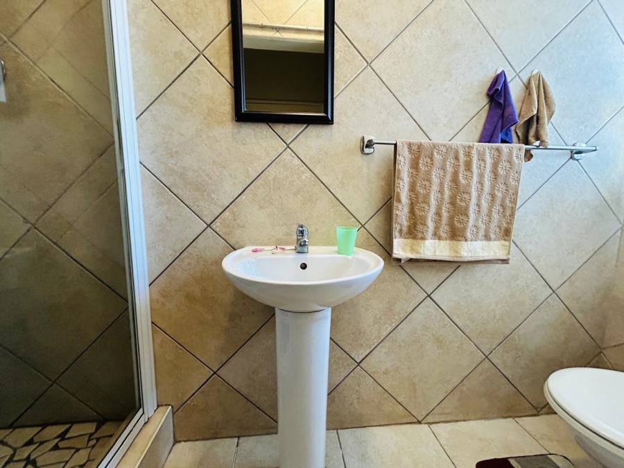 2 Bedroom Property for Sale in Beacon Bay Eastern Cape